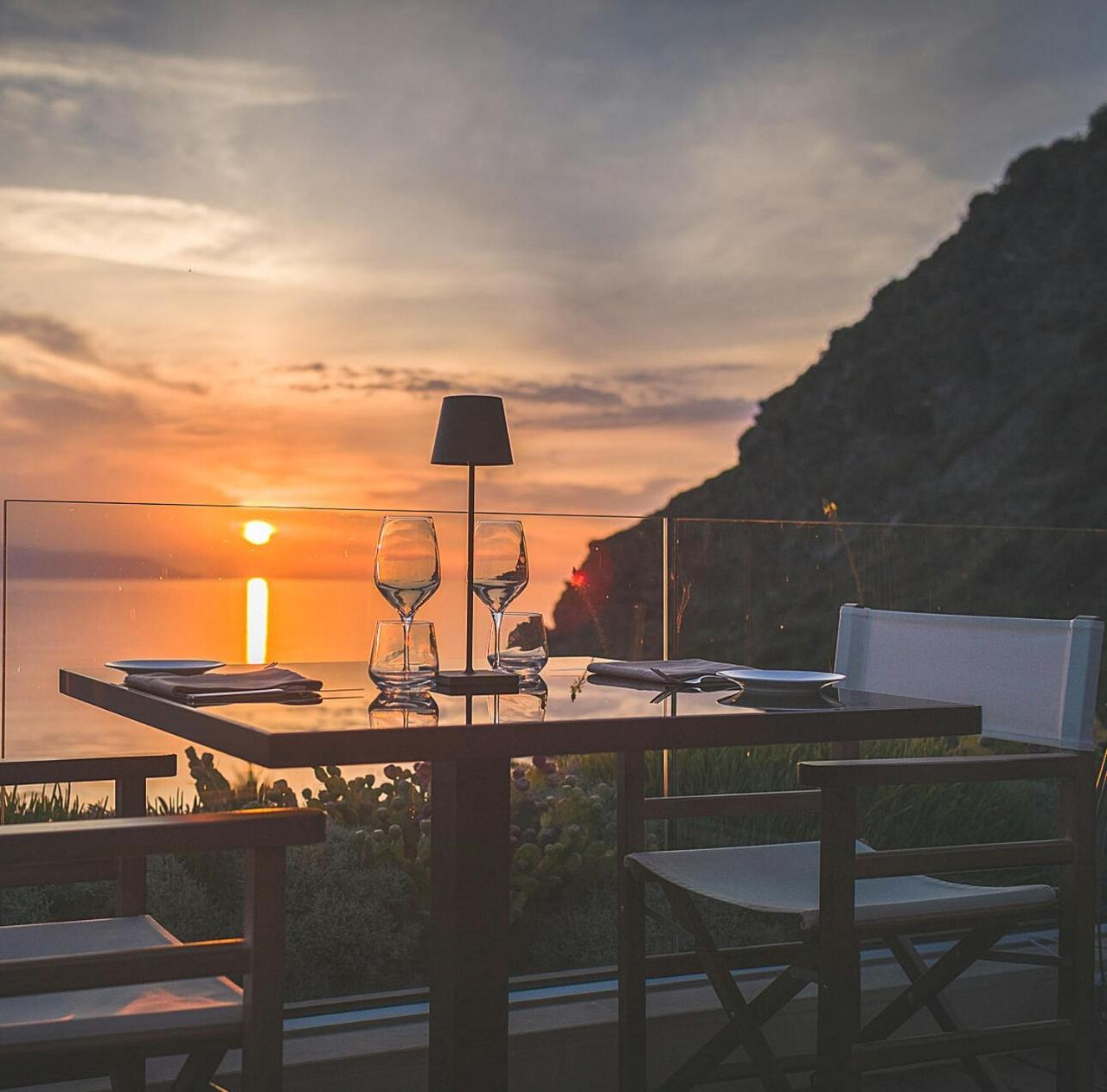 Ngonia Bay Boutique Hotel Milazzo Ngoại thất bức ảnh